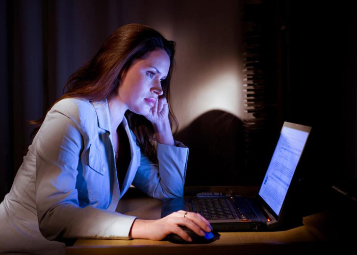 دراسة: نوبات العمل الليلية لا تزيد من خطر ”سرطان الثدي”
