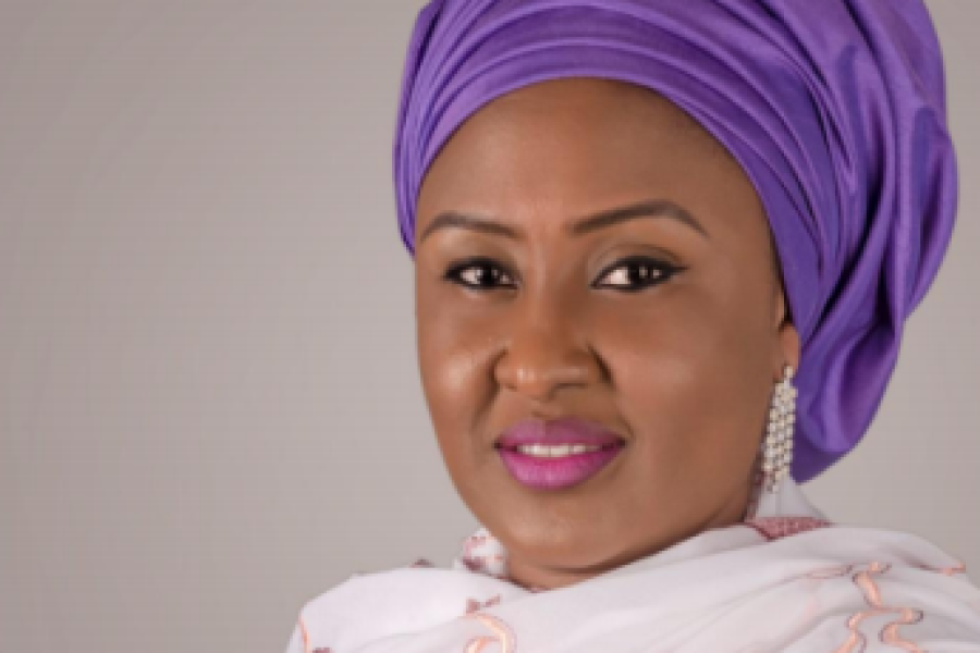 ”عائشة بخاري”.. السيدة الأولى في نيجيريا التي تهدد عرش زوجها
