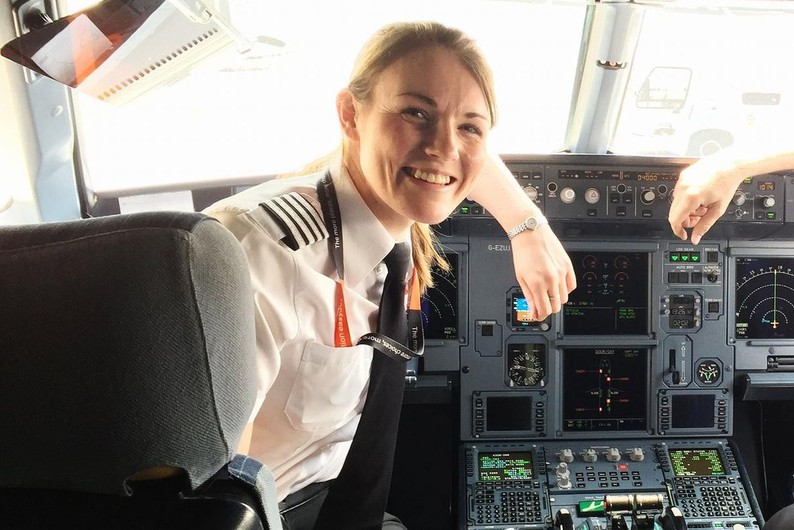 معلومات عن أصغر قائدة طائرات في العالم