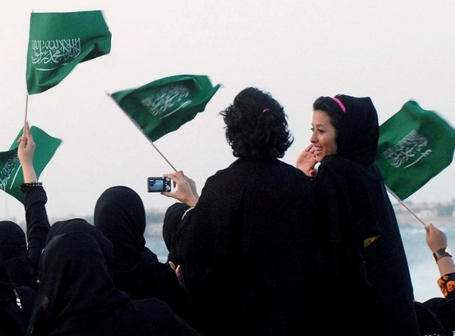 ”هواجيس”يسخر من الصورة النمطية للمرأة السعودية في فيديو