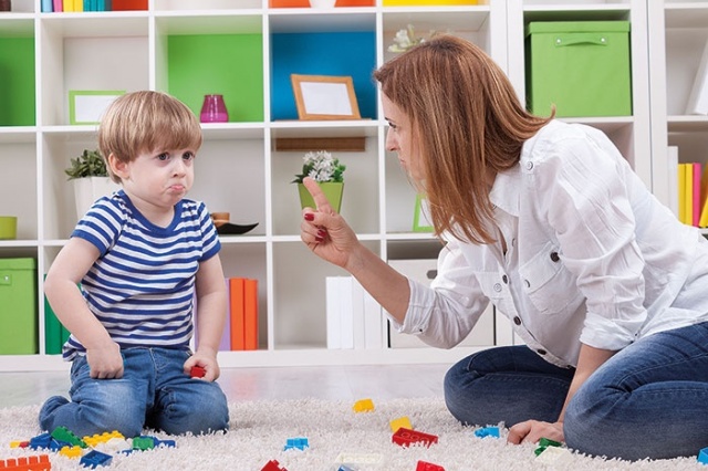 ”لا للضرب”.. عاقبي ابنك بهذه الطرق