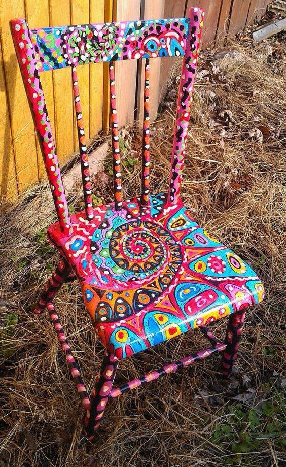 الكراسي الخشب الملونة موضة ديكورات 2017