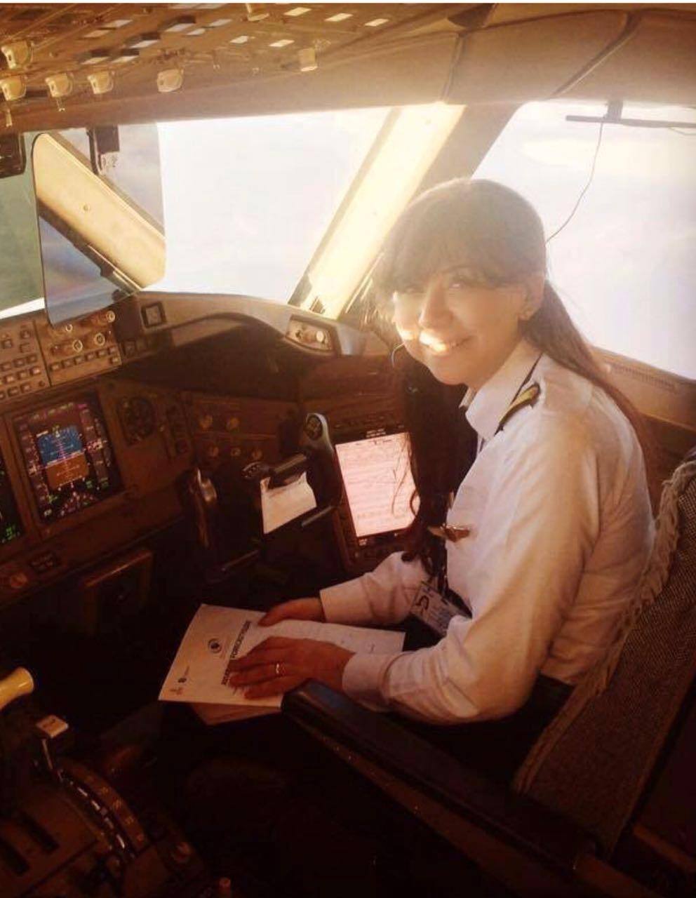 ”ماجدة مالك” أول مصرية تحلّق بطائرة فوق المحيط