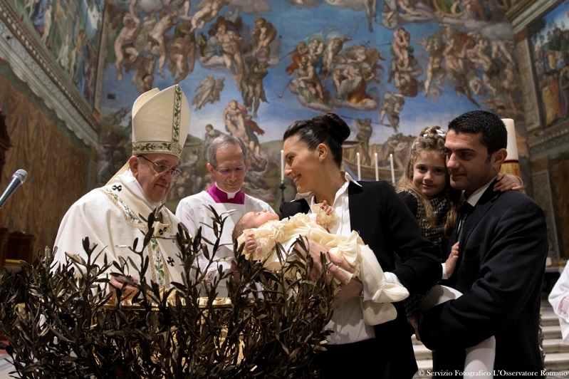 البابا فرنسيس لأمهات في الكنيسة: ”لا تترددن في إرضاع أطفالكن”