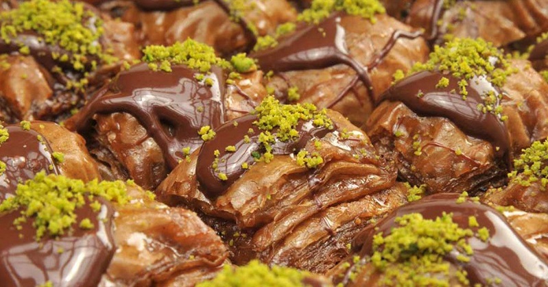وصفة البقلاوة بالشوكولاتة.. الأكلة تركية الأصل