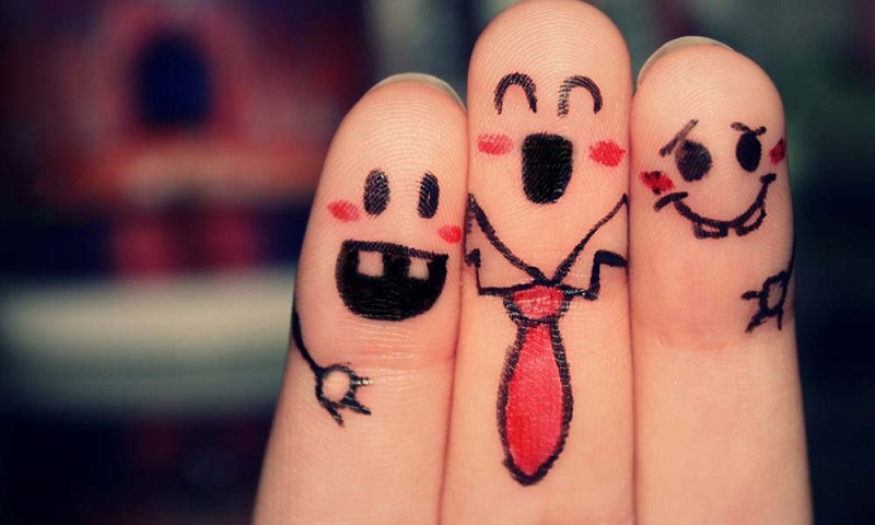 الأصدقاء الحقيقين بنعرفهم إزاي؟.. 10 حاجات هيقولوا لك
