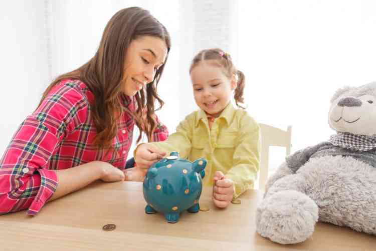 كيف تعلم أطفالك المسئولية المالية وتُشجعهم عليها