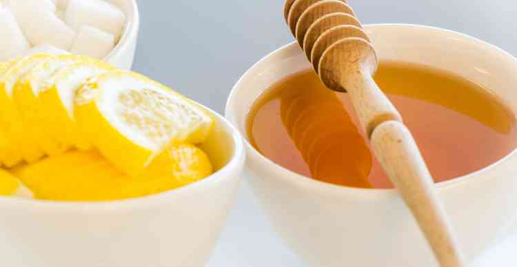 ماسك العسل والليمون الطريقة والفوائد والأضرار