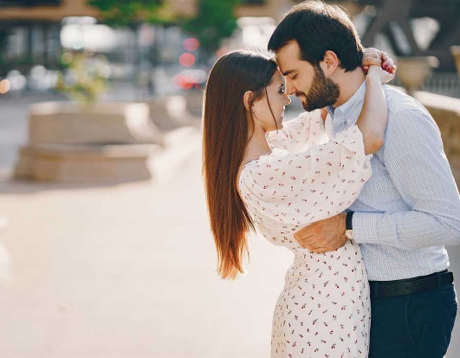 10 علامات تدل على وقوع رجل برج السرطان في الحب 10 علامات تدل على وقوع رجل برج السرطان في الحب