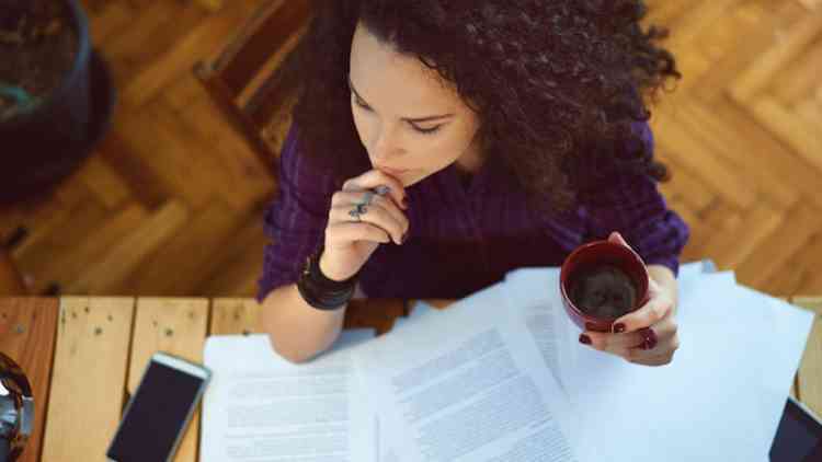 9 أسباب تخليكي تتمسكي بطموحك مقابل علاقتك العاطفية 9 أسباب تخليكي تتمسكي بطموحك مقابل علاقتك العاطفية