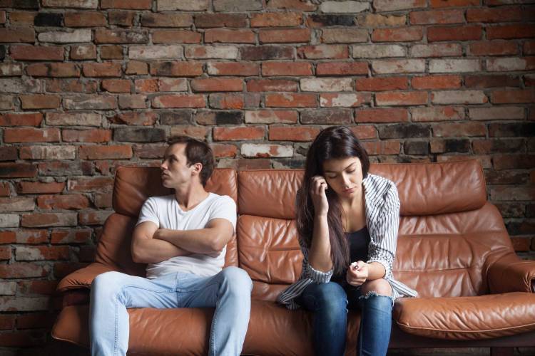 أسباب تؤدي لزواج دون علاقة حميمة وما هي الحلول أسباب تؤدي لزواج دون علاقة حميمة وما هي الحلول