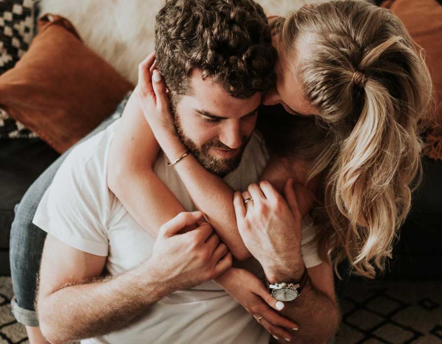 ضعف الانتصاب عند الرجل وكيف تتعامل معه الزوجة ضعف الانتصاب عند الرجل وكيف تتعامل معه الزوجة