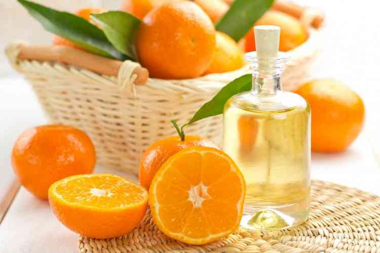 فوائد زيت البرتقال الساحرة للبشرة وأضراره فوائد زيت البرتقال الساحرة للبشرة وأضراره