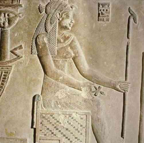 كليوباترا ملكة مصر الأكثر شجاعة وإثارة للجدل