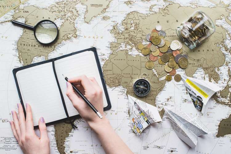 كيف تضبط ميزانية السفر لتستمتع دون إهدار للمال كيف تضبط ميزانية السفر لتستمتع دون إهدار للمال