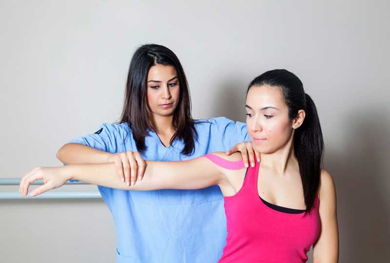 أخصائية علاج طبيعي Physical Therapist