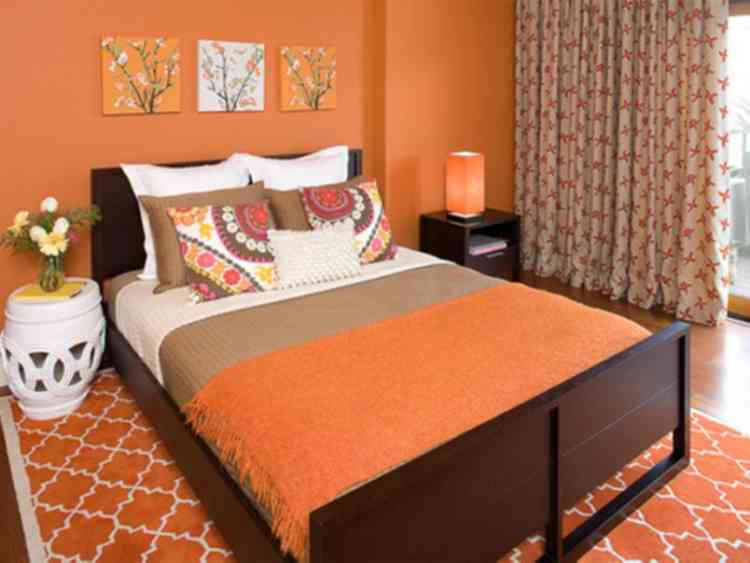 ديكور برتقالي لغرفة النوم