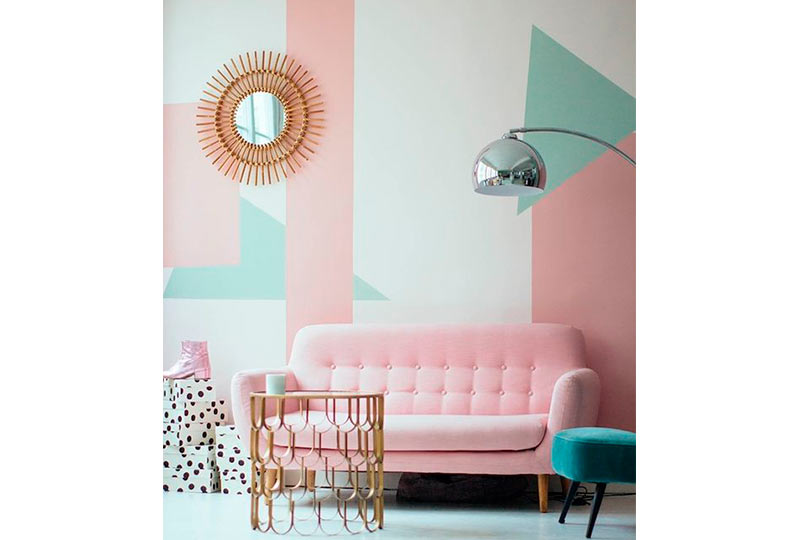 غرفة معيشة ملونة