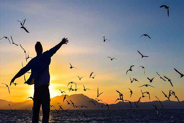 تأثير العلاقات عن بعد