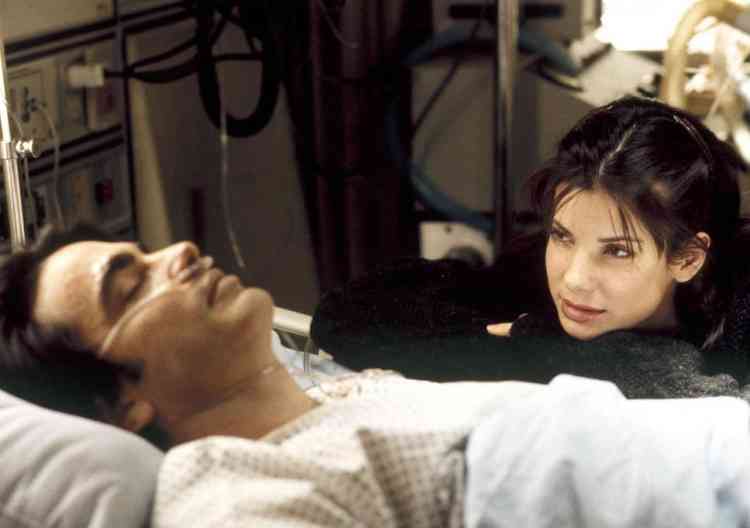 فيلم While you were Sleeping (1995)