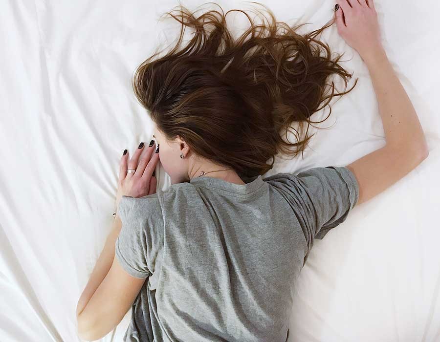 أسباب نزيف الرحم المستمر وطرق العلاج أسباب نزيف الرحم المستمر وطرق العلاج