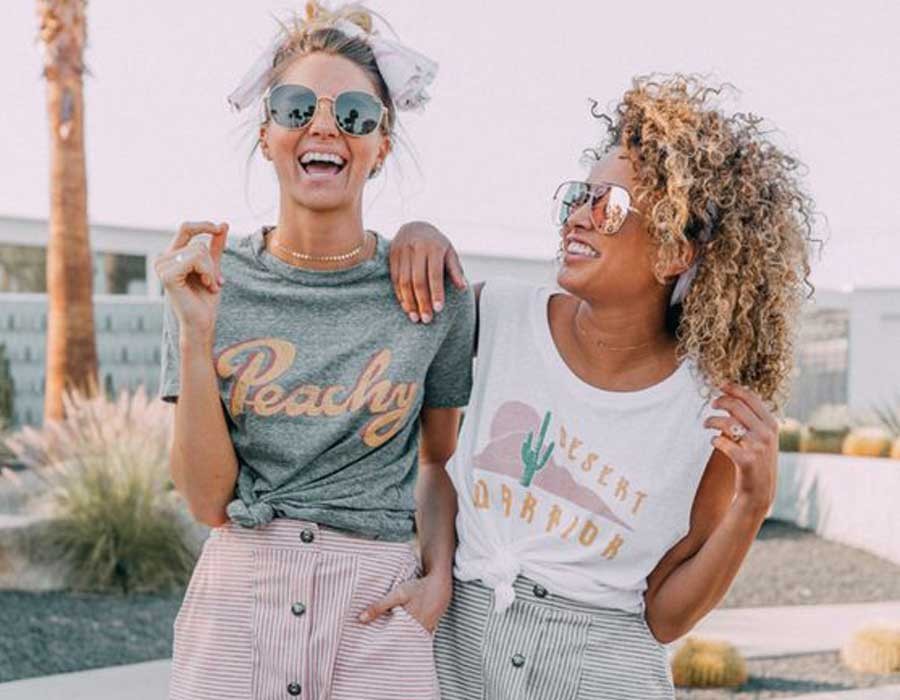 أكثر من 30 فكرة لتنسيق التيشيرت المطبوع مع ملابسك أكثر من 30 فكرة لتنسيق التيشيرت المطبوع مع ملابسك